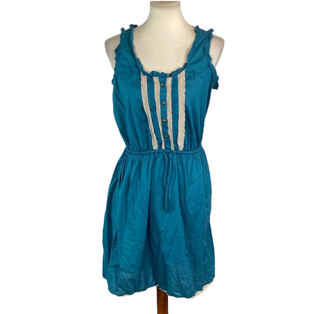 Woman’s Converse One Star sleeveless dress size M